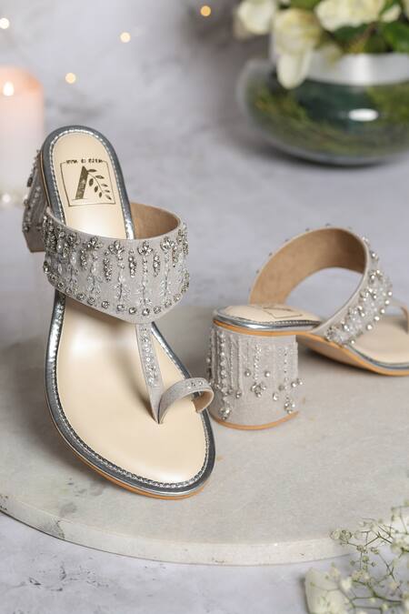 House Of Vian Silver Cut Work, Beads, Sitarah Crystal Embroidered Kolhapuri Block Heels Online at Aza Fashions House Of Vian_Silver Cut Work, Beads, Sitarah Crystal Embroidered Kolhapuri Block Heels _Online_at_Aza_Fashions
