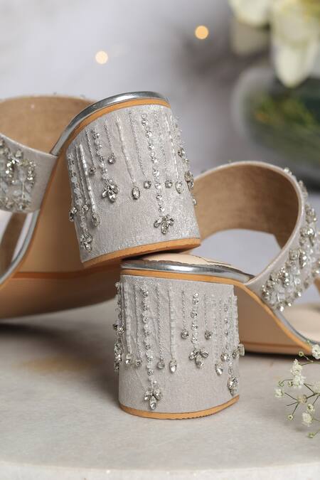 Buy House Of Vian Silver Cut Work, Beads, Sitarah Crystal Embroidered Kolhapuri Block Heels Online at Aza Fashions Buy_House Of Vian_Silver Cut Work, Beads, Sitarah Crystal Embroidered Kolhapuri Block Heels _Online_at_Aza_Fashions