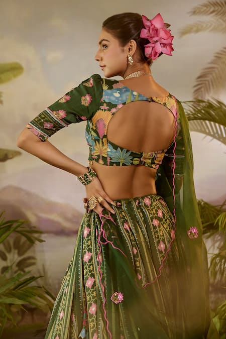 Baise Gaba Riyas Lotus Print Blouse 