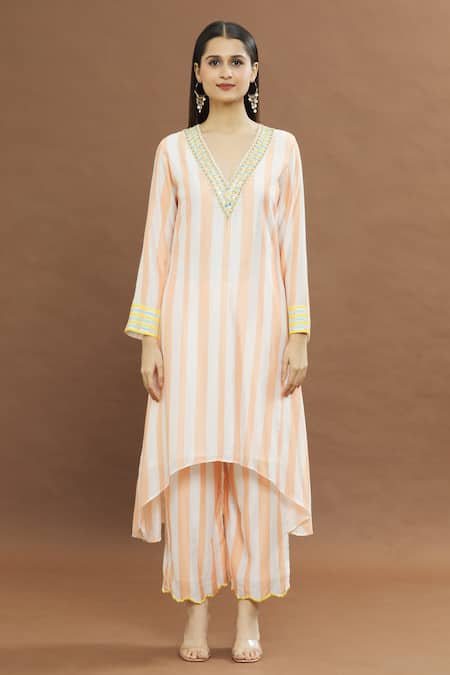 Sureena Chowdhri_Peach Printed Stripe V Neck Kurta Set_at_Aza_Fashions