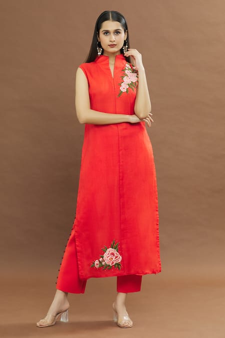 Buy_Varsha Wadhwa_Red Cotton Embroidery Split V-neck Resham Work Kurta And Pant Set _Online_at_Aza_Fashions