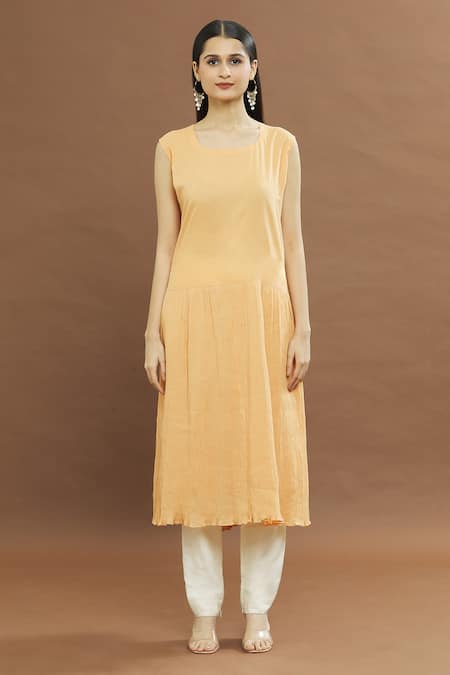 Chandni Rai_Orange Tassels Round Neck Gota Work Kurta _at_Aza_Fashions