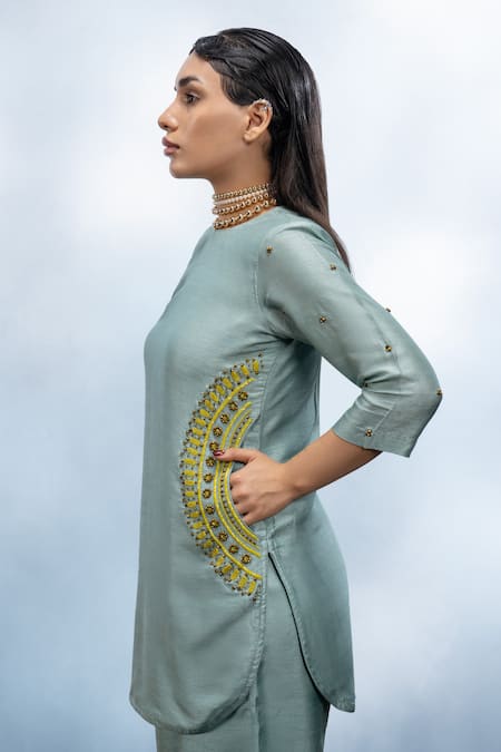 Buy_Mona And Vishu_Blue Silk Embroidery Round Neck Resham And Bead Kurta Pant Set _Online_at_Aza_Fashions