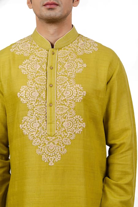 Shop_Sankalan - Men_Green Matka Silk Hand Embroidered Thread Kurta And Pant Set _Online_at_Aza_Fashions