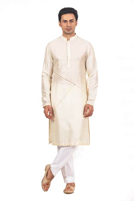 Shop_Sankalan - Men_Ivory Moonga Silk Embroidered Pashmina Bundi Jacket And Kurta Set _Online_at_Aza_Fashions