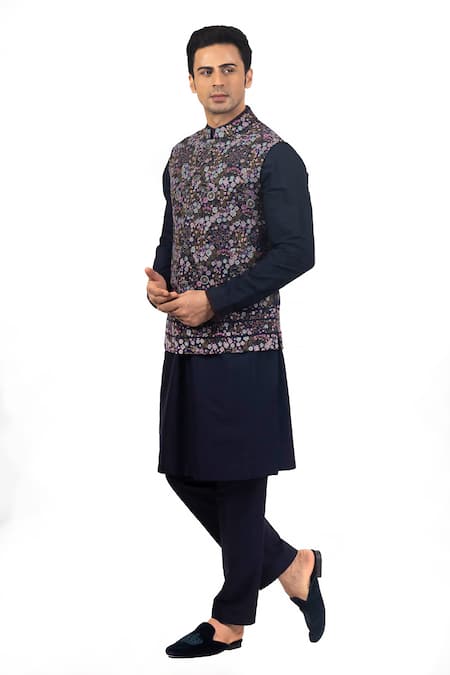 Buy_Sankalan - Men_Blue Pure Silk Embroidered Floral Bundi Jacket And Kurta Set _Online_at_Aza_Fashions