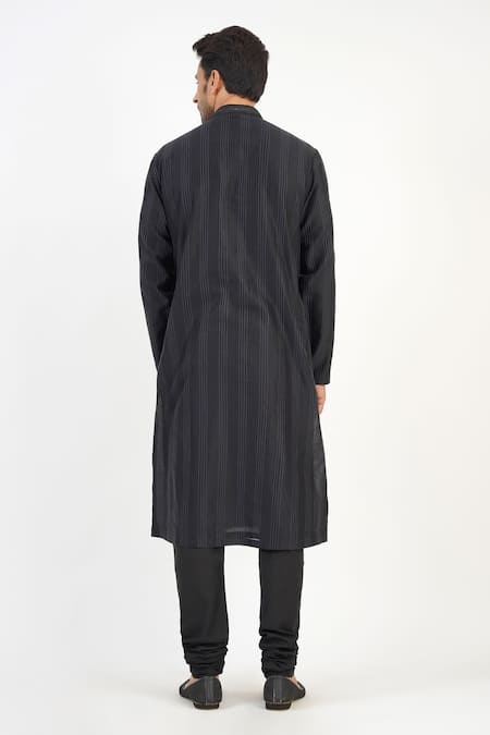 Sankalan - Men Thread Embroidered Kurta & Churidar Set 