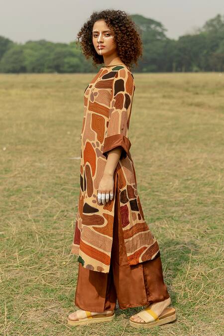 Shop_Label Shristi Chetani_Multi Color Crepe Sequins Round Come Abode Geometric Print Kurta And Palazzo Set _Online_at_Aza_Fashions