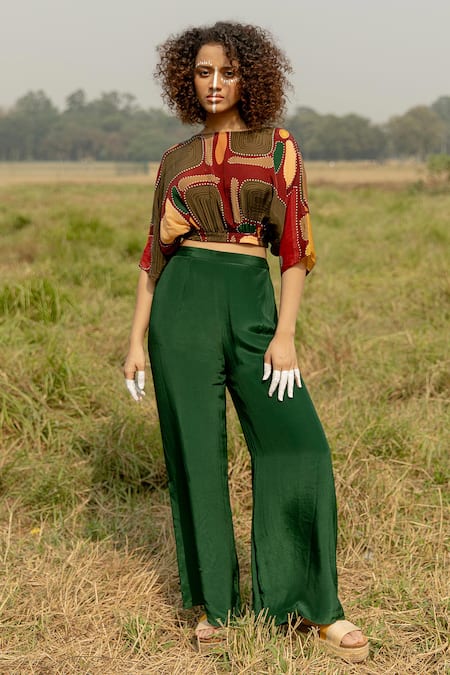 LABEL SHRISTI CHETANI Multi Color Crepe Printed Geometric Boat Neck Scout Crop Top And Pant Set 