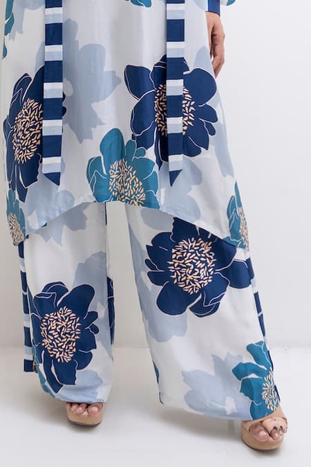 Rimi Nayak_Blue Modal, Satin Mandarin Collar Floral Print Kurta With Trouser _Online_at_Aza_Fashions