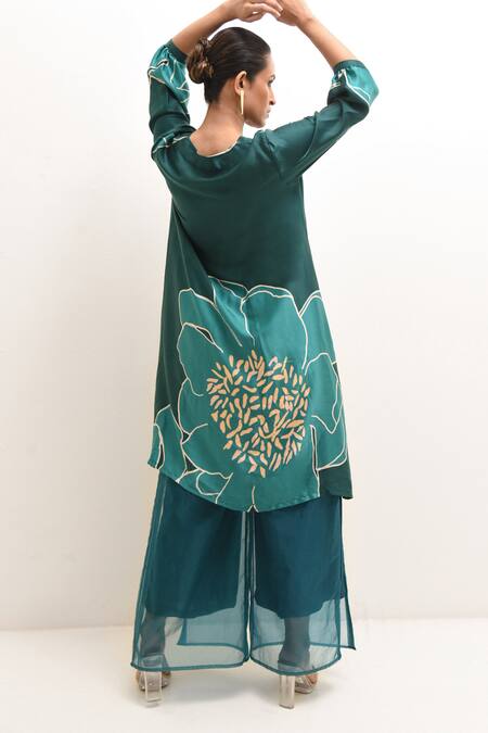 Shop Rimi Nayak Green Modal, Satin Embroidery V-neck Placed Floral Print Kurta With Pant at Aza Fashions Shop_Rimi Nayak_Green Modal, Satin Embroidery V-neck Placed Floral Print Kurta With Pant _at_Aza_Fashions
