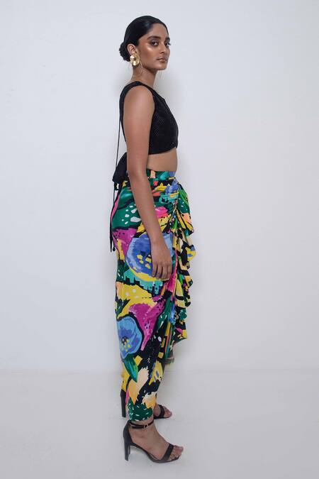 Rimi Nayak Black Cotton, Silk Sequins Round Neck Embellished Crop Top Online at Aza Fashions Rimi Nayak_Black Cotton, Silk Sequins Round Neck Embellished Crop Top _Online_at_Aza_Fashions