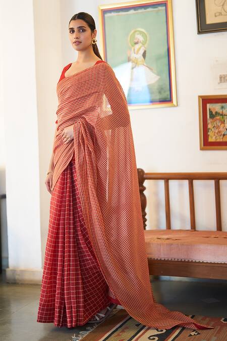 Bengal's Handloom Jamdani Sari Red and White Dhakai Jamdani Saree All Over  Work Muslin Cotton Jamdani Sarees for Women on Sale - Etsy