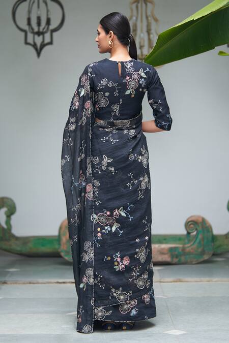 Shop Vaayu Blue Muslin Embroidery Round Neck Floral Print Saree With Blouse at Aza Fashions Shop_Vaayu_Blue Muslin Embroidery Round Neck Floral Print Saree With Blouse_at_Aza_Fashions