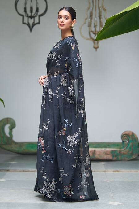 Buy Vaayu Blue Muslin Embroidery Round Neck Floral Print Saree With Blouse Online at Aza Fashions Buy_Vaayu_Blue Muslin Embroidery Round Neck Floral Print Saree With Blouse_Online_at_Aza_Fashions