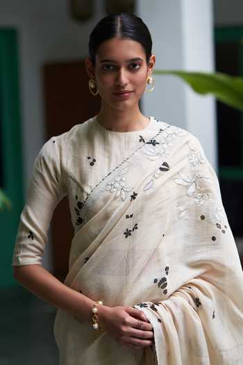 Shop_Vaayu_Off White Muslin, Cotton Embroidery Round Neck Floral Print Saree With Blouse_Online_at_Aza_Fashions