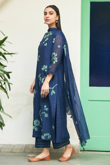 Vaayu Blue Muslin Embroidery, Applique Round Neck Floral Work Straight Kurta Pant Set Online at Aza Fashions Vaayu_Blue Muslin Embroidery, Applique Round Neck Floral Work Straight Kurta Pant Set _Online_at_Aza_Fashions