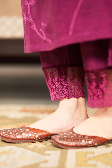 Shop_Vaayu_Purple Muslin Embroidery Round Neck Thread And Applique Work Kurta Pant Set_Online_at_Aza_Fashions