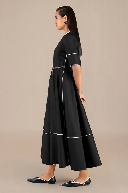 Buy_Ampm_Black Chanderi V-neck Wafa Chalk Lines Pattern Midi Wrap Dress_Online_at_Aza_Fashions