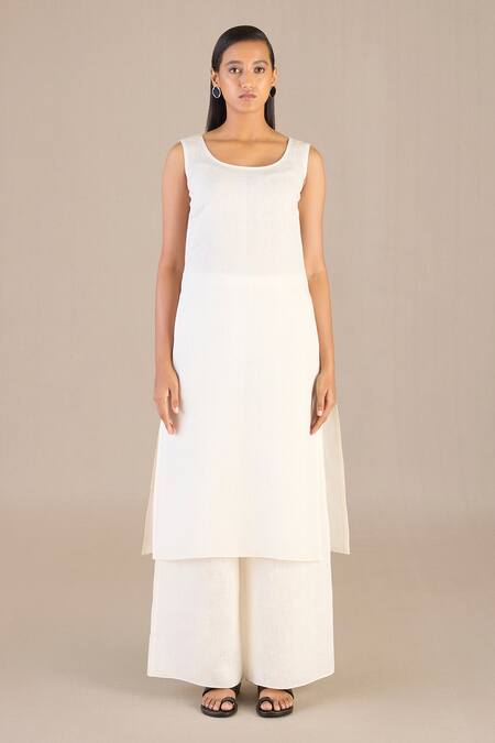 Shop Ampm Black Linen Embroidery Open Neck, Round Ifza Paisley Print Jacket Palazzo Set Online at Aza Fashions Shop_Ampm_Black Linen Embroidery Open Neck, Round Ifza Paisley Print Jacket Palazzo Set_Online_at_Aza_Fashions