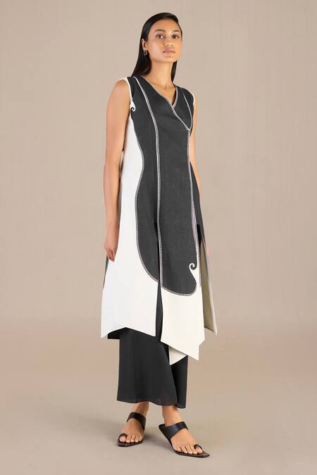 Shop Ampm Black Linen Embroidery V-neck Naafia Colorblock Printed Kurta And Palazzo Set Online at Aza Fashions Shop_Ampm_Black Linen Embroidery V-neck Naafia Colorblock Printed Kurta And Palazzo Set_Online_at_Aza_Fashions
