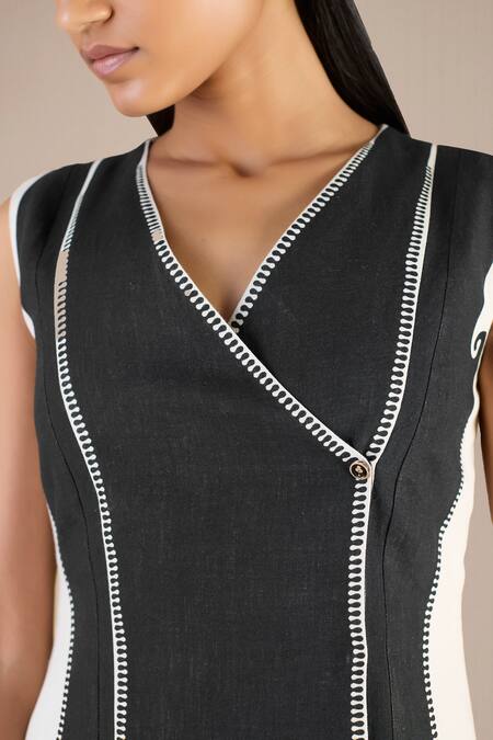 Buy Ampm Black Linen Embroidery V-neck Naafia Colorblock Printed Kurta And Palazzo Set Buy_Ampm_Black Linen Embroidery V-neck Naafia Colorblock Printed Kurta And Palazzo Set