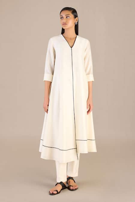 Buy_Ampm_Ivory Chanderi V-neck Checkered Print Kurta Set_Online_at_Aza_Fashions