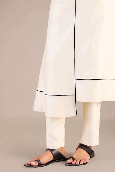 Ampm_Ivory Chanderi V-neck Checkered Print Kurta Set_at_Aza_Fashions