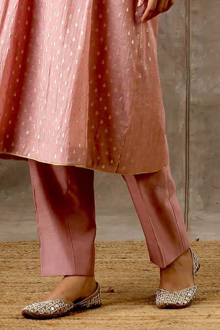 Buy Bbaawri Pink Banarasi Chanderi Woven Tear Drop V Neck Floral Lace Embellished Kurta Set Online at Aza Fashions Buy_Bbaawri_Pink Banarasi Chanderi Woven Tear Drop V Neck Floral Lace Embellished Kurta Set _Online_at_Aza_Fashions