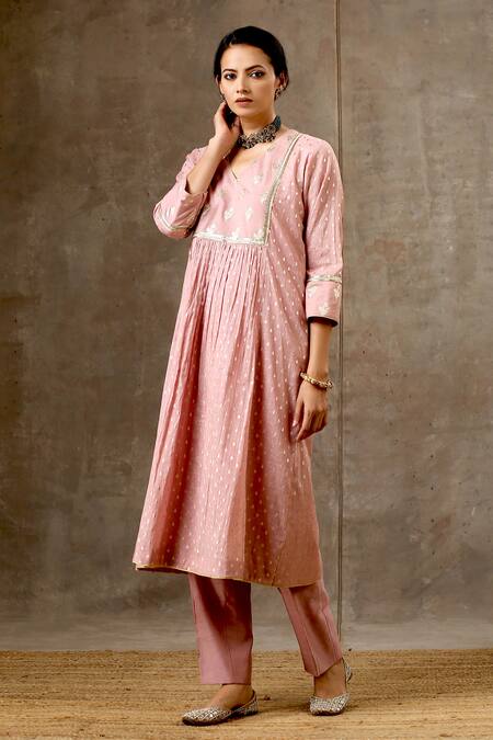 Shop Bbaawri Pink Banarasi Chanderi Woven Tear Drop V Neck Floral Lace Embellished Kurta Set Online at Aza Fashions Shop_Bbaawri_Pink Banarasi Chanderi Woven Tear Drop V Neck Floral Lace Embellished Kurta Set _Online_at_Aza_Fashions