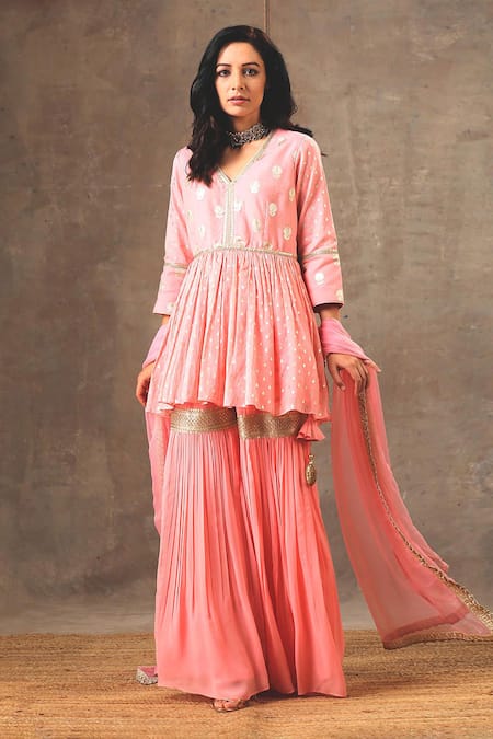 Bbaawri Peach Banarasi Chanderi Woven Tear Drop V Floral Peplum Kurta And Sharara Set at Aza Fashions Bbaawri_Peach Banarasi Chanderi Woven Tear Drop V Floral Peplum Kurta And Sharara Set _at_Aza_Fashions