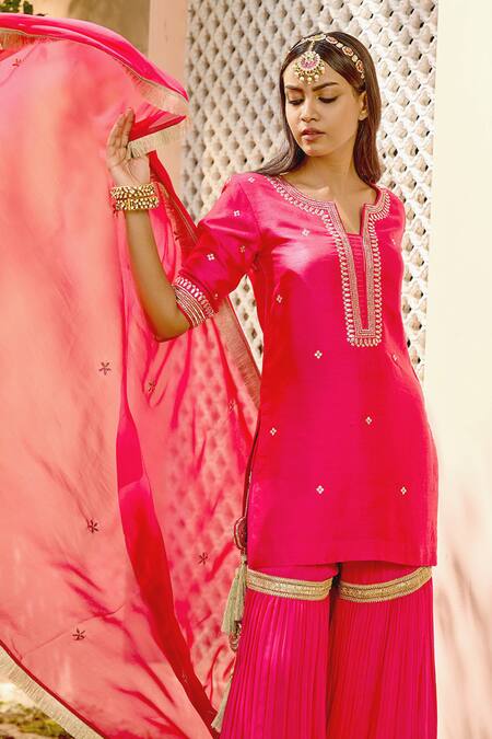 Buy Bbaawri Fuchsia Pure Dupion Silk Embroidery Gota Notched Work Kurta Set Online at Aza Fashions Buy_Bbaawri_Fuchsia Pure Dupion Silk Embroidery Gota Notched Work Kurta Set _Online_at_Aza_Fashions