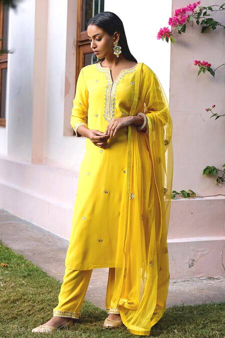 Buy_Bbaawri_Yellow Pure Georgette Embroidery Gota Notched Placement Kurta Set _Online_at_Aza_Fashions