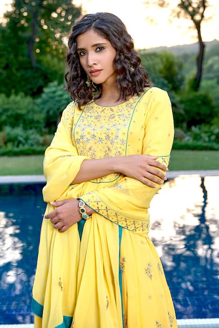 Buy_Bbaawri_Yellow Pure Georgette Embroidery Gota Patti Round Yoke Anarkali Set _Online_at_Aza_Fashions