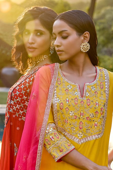Buy_Bbaawri_Yellow Pure Chanderi Silk Embroidery Cutdana Notched Geometric Kurta Set _Online_at_Aza_Fashions