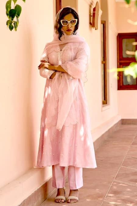 Bbaawri_Pink Pure Chanderi Silk Embroidery Sequin V Neck Work Kurta Pant Set _at_Aza_Fashions