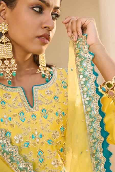 Bbaawri_Yellow Silk Organza Embroidery Thread Border Dupatta _Online_at_Aza_Fashions