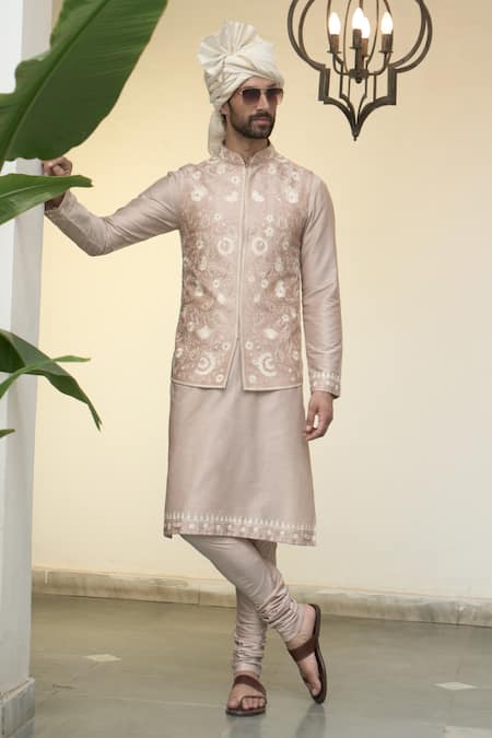 Gargee Designers Gulabi Margoob Bundi Kurta Set 