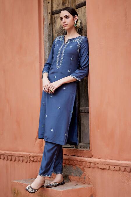 Buy_Seher Jaipur_Blue Muslin, Silk Embroidery Round Neck Amena Floral Kurta Set _Online_at_Aza_Fashions