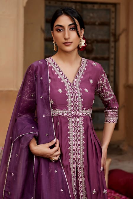 Seher Jaipur_Purple Muslin, Silk Embroidery V-neck Anam Asymmetric Anarkali Set _Online_at_Aza_Fashions