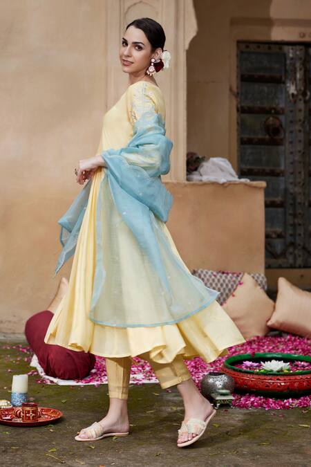 Buy_Seher Jaipur_Yellow Muslin, Silk, Chiffon Embroidery Round Inaya Flower Sleeve Anarkali Set _Online_at_Aza_Fashions