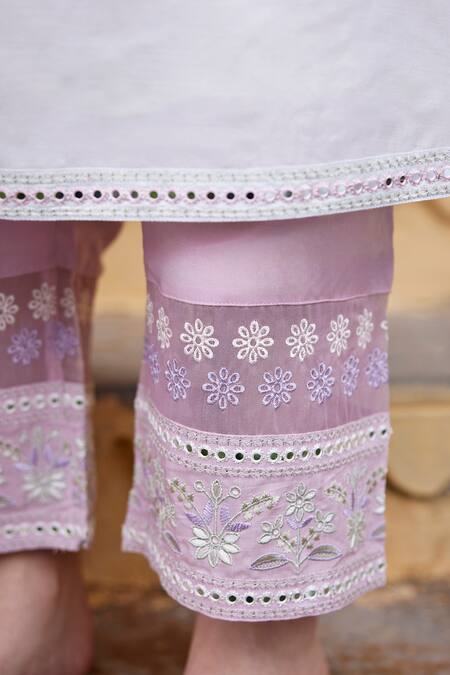 Buy_Seher Jaipur_White Muslin, Silk Mirrors, Embroidery V-neck Mahira Placement Kurta Set _Online_at_Aza_Fashions