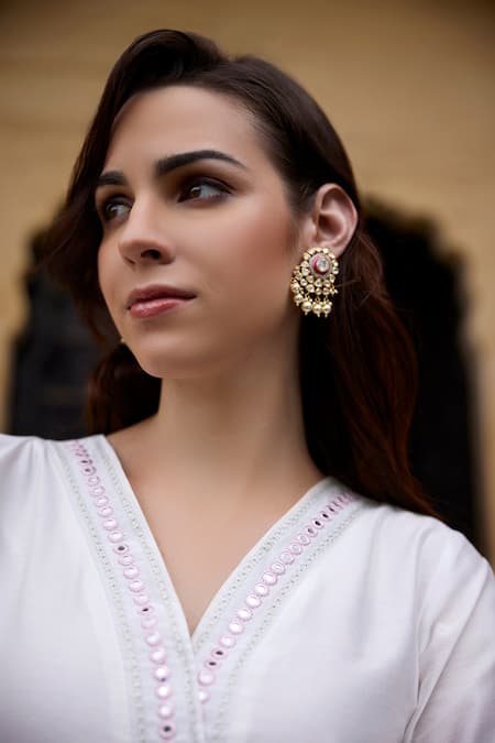 Seher Jaipur_White Muslin, Silk Mirrors, Embroidery V-neck Mahira Placement Kurta Set _at_Aza_Fashions