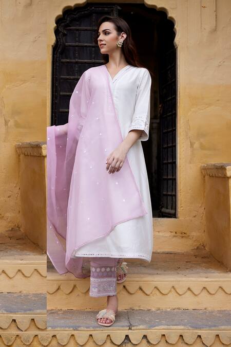 Buy_Seher Jaipur_White Muslin, Silk Mirrors, Embroidery V-neck Mahira Placement Kurta Set 