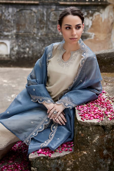 Buy_Seher Jaipur_Cream Muslin, Silk Embroidery Round Neck Saira Flower Kurta Set 