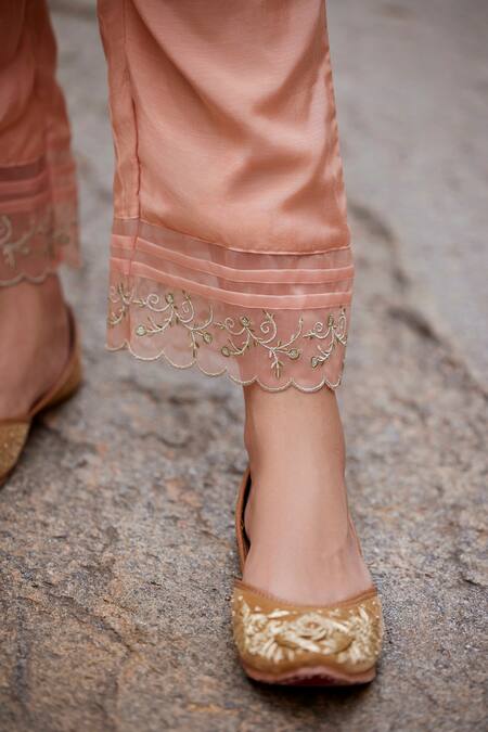 Buy_Seher Jaipur_Peach Muslin, Silk Embroidery Keyhole Neck Venya Floral Kurta Set_Online_at_Aza_Fashions