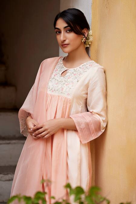 Shop_Seher Jaipur_Peach Muslin, Silk Embroidery Keyhole Neck Venya Floral Kurta Set