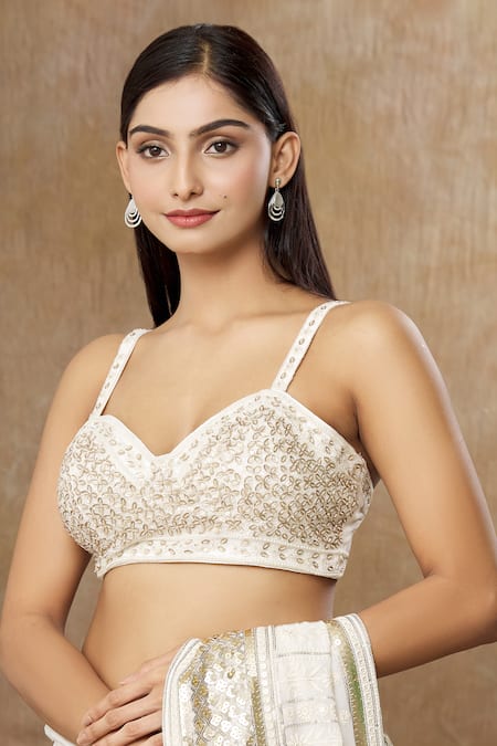 Meenagurnam_Ivory Saree Georgette Embroidery Chikankari Sweetheart Neck Work With Blouse _Online_at_Aza_Fashions