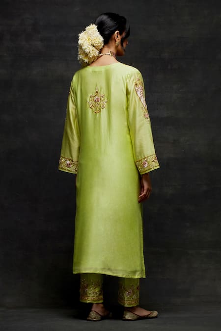Shop Anantaa By Roohi Green Silk, Chanderi Sequins, Embroidery V-neck Zardozi Work Kurta And Pant Set at Aza Fashions Shop_Anantaa By Roohi_Green Silk, Chanderi Sequins, Embroidery V-neck Zardozi Work Kurta And Pant Set _at_Aza_Fashions