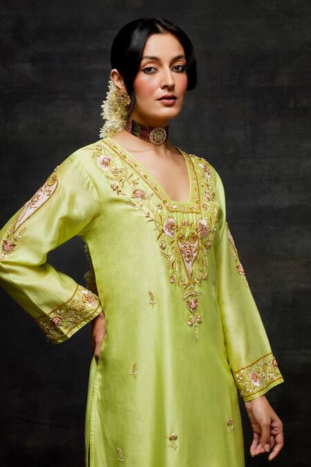 Anantaa By Roohi Green Silk, Chanderi Sequins, Embroidery V-neck Zardozi Work Kurta And Pant Set at Aza Fashions Anantaa By Roohi_Green Silk, Chanderi Sequins, Embroidery V-neck Zardozi Work Kurta And Pant Set _at_Aza_Fashions